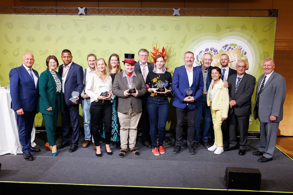 Genuss Award 2024 Genuss statt Masse“-Messe Ali Celik, Obmann Schokomichi Biofisch Prosi Exotic Supermarkt Thum Schinken