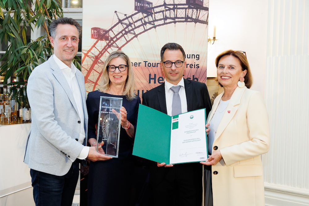 Tourismus-Obmann Markus Grießler, Frauenlauf-Organisatoren Ilse Dippmann und Andreas Schnabl mit Tourismus-Staatssekretärin Susanne Kraus-Winkler Frauenlauf Prater