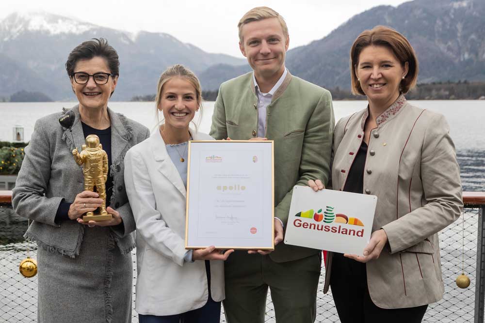 Genussland Oberösterreich V.l.n.r.:. Margit Steinmetz-Tomala, GF Gastro&Kulinarik Genussland Marketing OÖ; Juliana und Daniel Döllerer, Gastgeber Apollo am Mondsee, LRin Michaela Langer-Weninger.